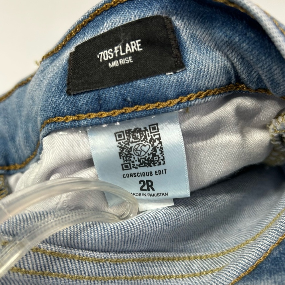 Express ’70s Flare Mid Rise Jeans – Women’s Size 2R - Picture 9 of 16